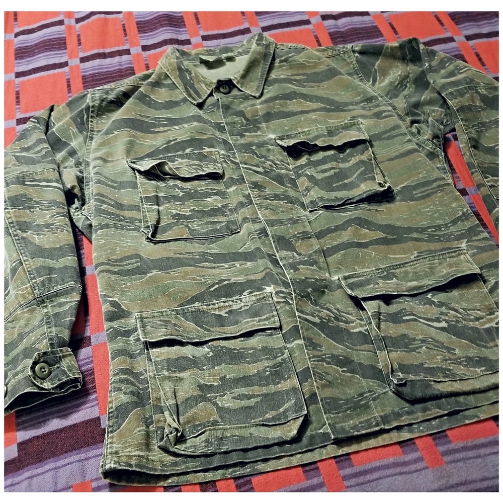 VTG. U.S. MILITARY TIGER STRIPED CAMO JACKET- MEN'S SIZE MEDIUM LONG - Picture 5 of 10